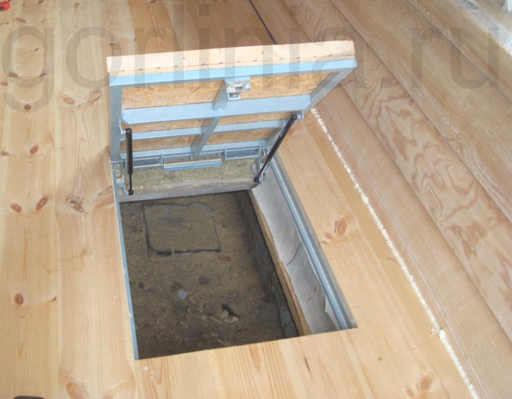 Инспекционный люк в подвал деревянный пол